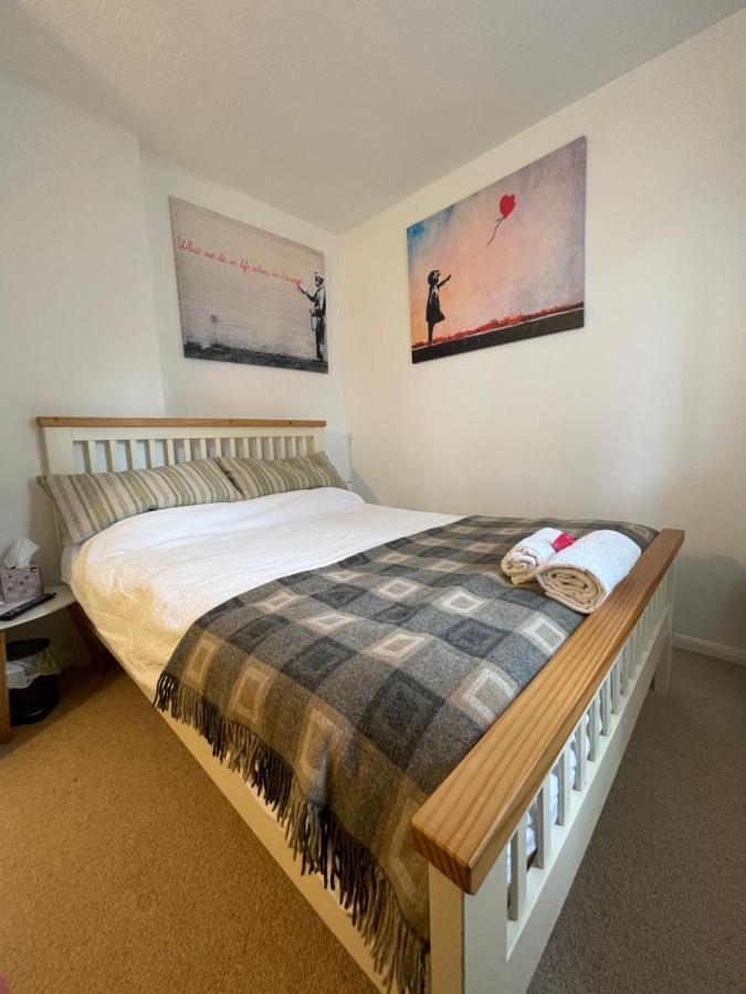 Grundy House Apartment Ъксбридж Екстериор снимка