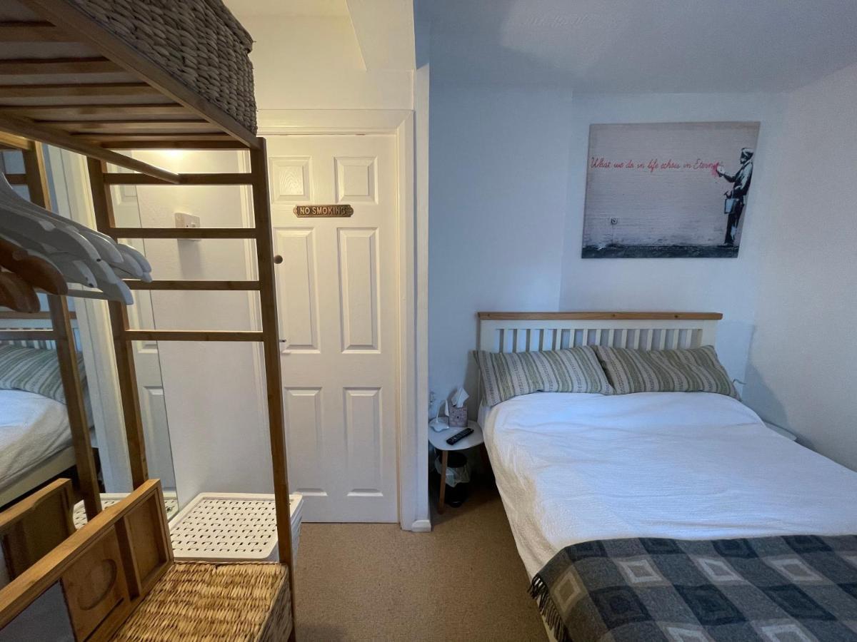 Grundy House Apartment Ъксбридж Екстериор снимка