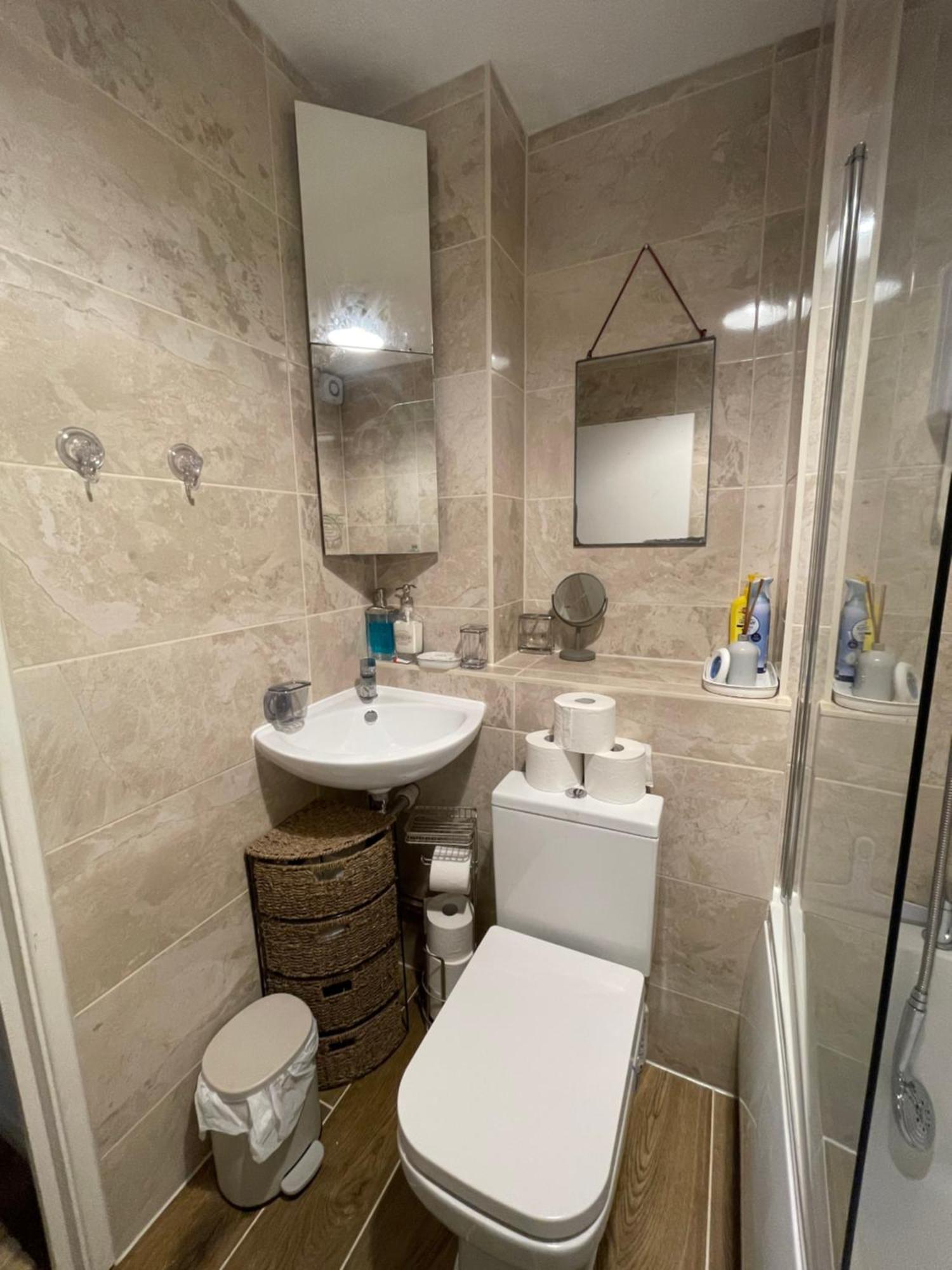 Grundy House Apartment Ъксбридж Екстериор снимка
