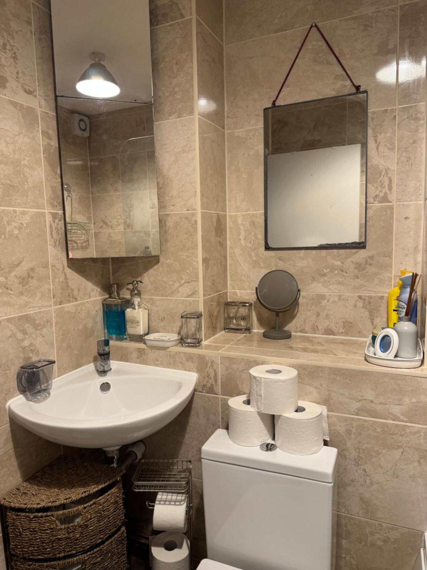 Grundy House Apartment Ъксбридж Екстериор снимка