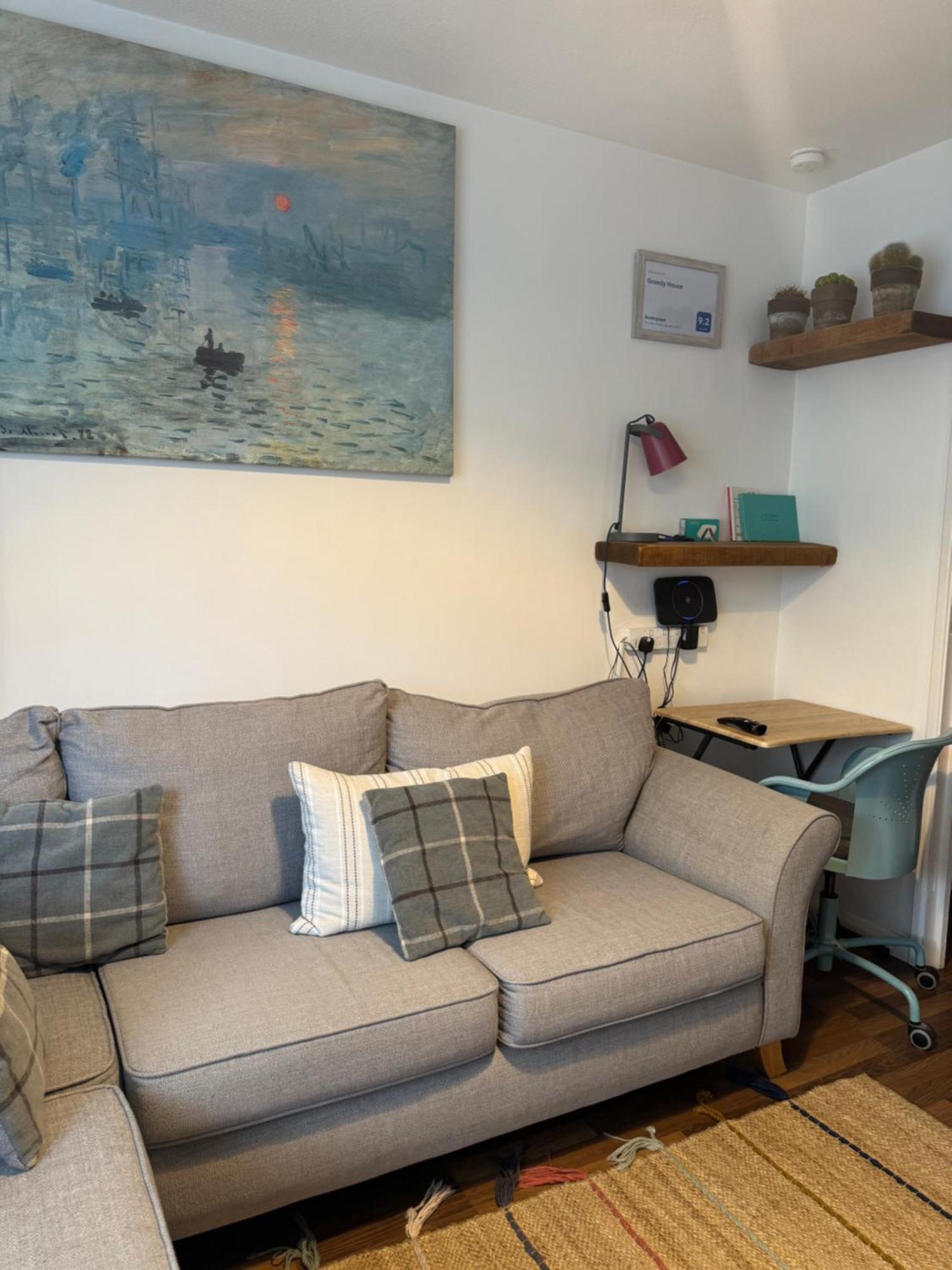 Grundy House Apartment Ъксбридж Екстериор снимка