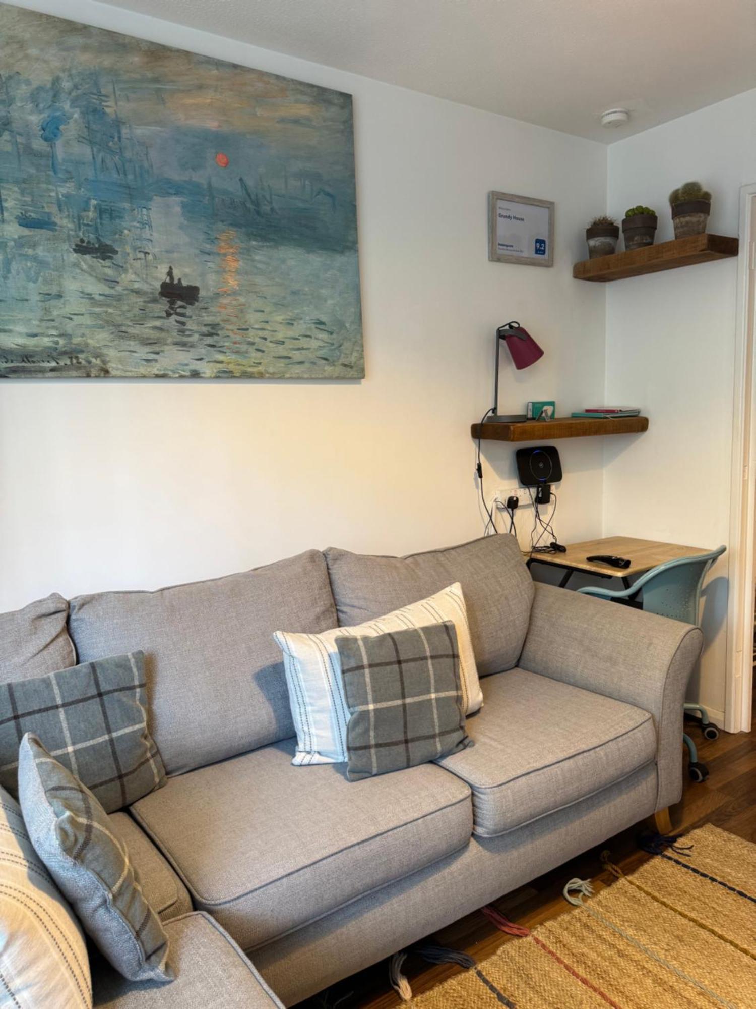 Grundy House Apartment Ъксбридж Екстериор снимка